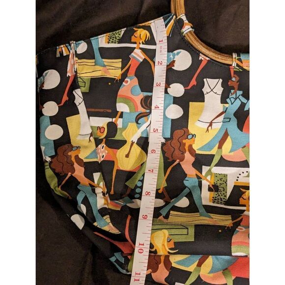 Neiman Marcus Diva bag W/ Bamboo handles. In great condition size 15+12 - Picture 4 of 6